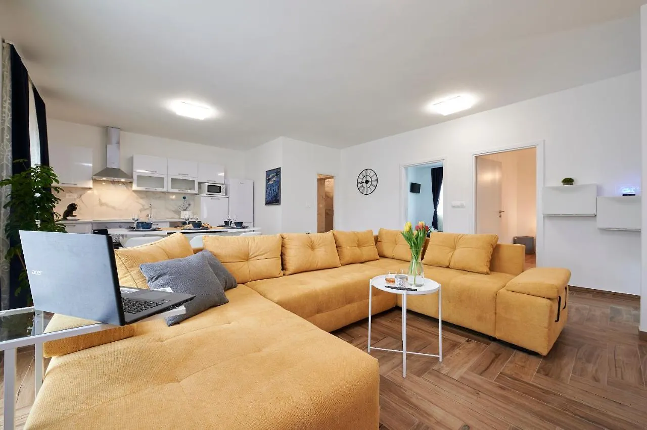 New 4* Apartman Zoa In Trogir