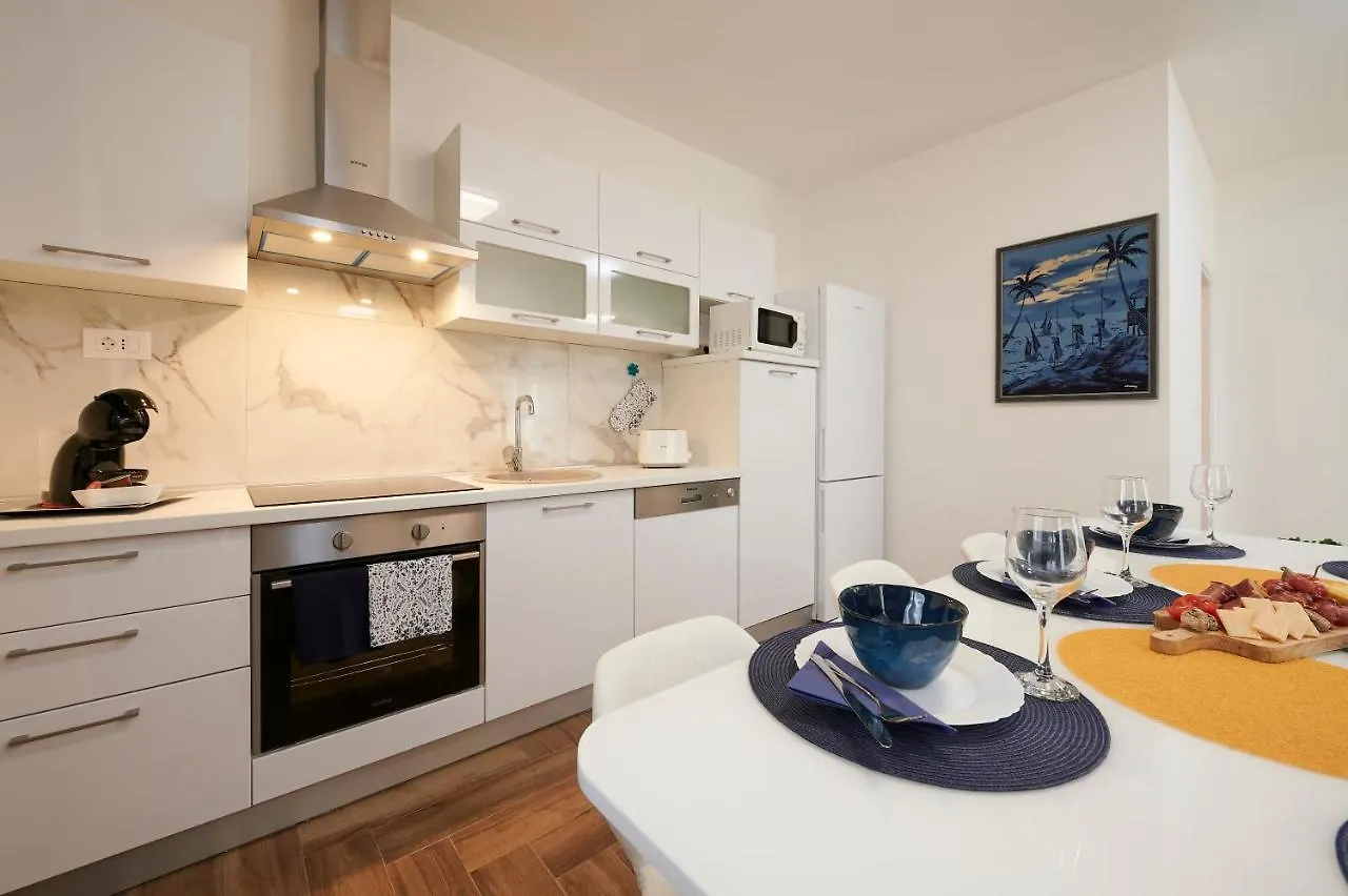 New 4* Apartman Zoa In Trogir Croatia