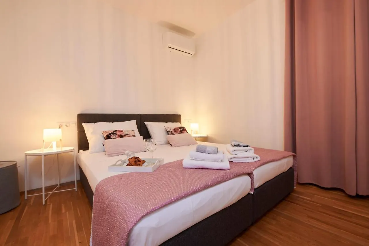 New 4* Apartman Zoa In Trogir